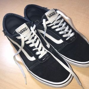 Vans Ward Lo Suede Sneaker - Black